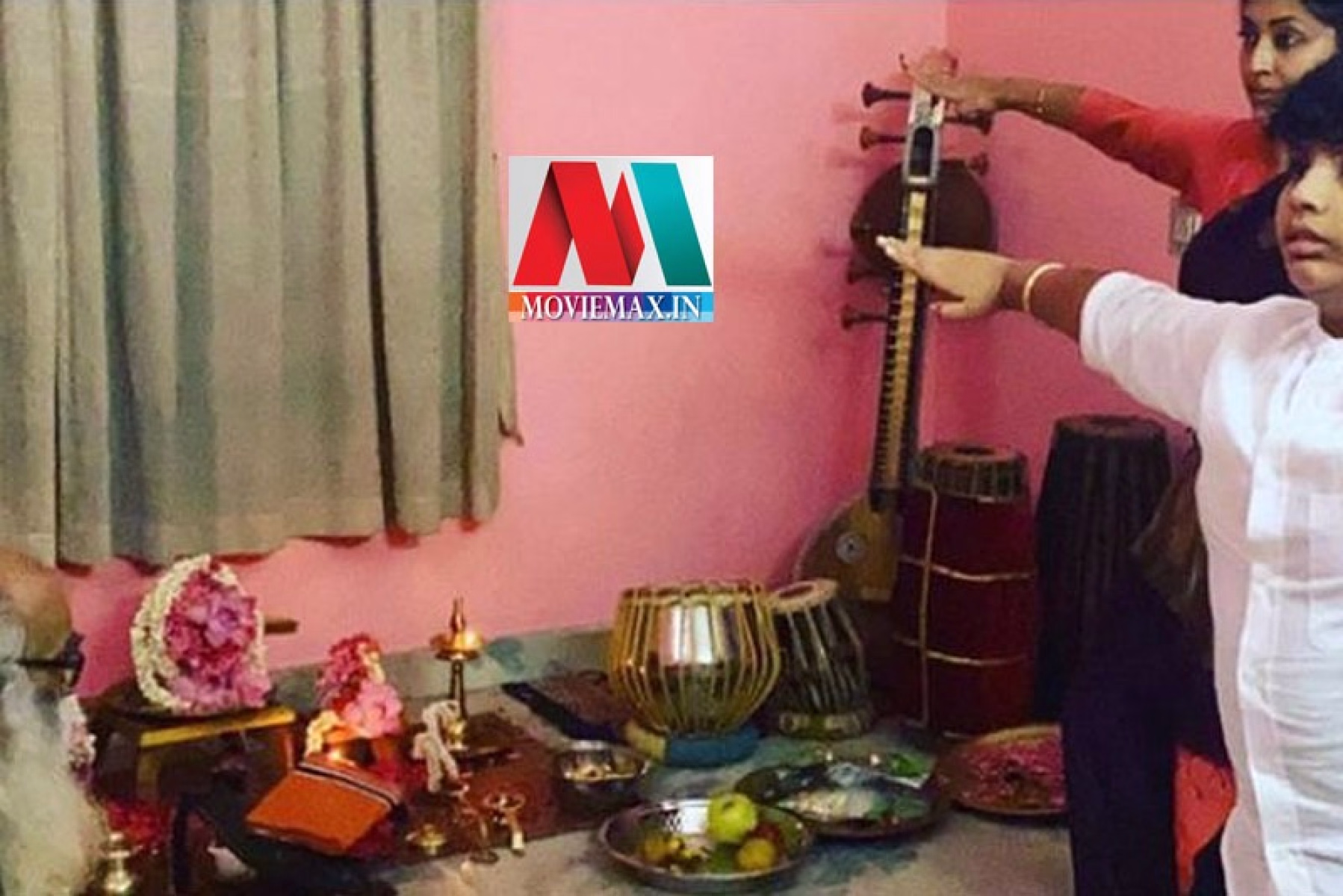 ജീവിതത്തില്‍ ഒരു ഗുരുവിനെ  ലഭിക്കുകയെന്നതാണ് ഭൂമിയിലെ ഏറ്റവും വലിയ സമ്മാനം നവ്യ നായര്‍ 